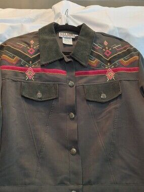 City Girl Sport Women’s Boho Tara Embellished Olive Denim Cropped Jacket Sz 10. 